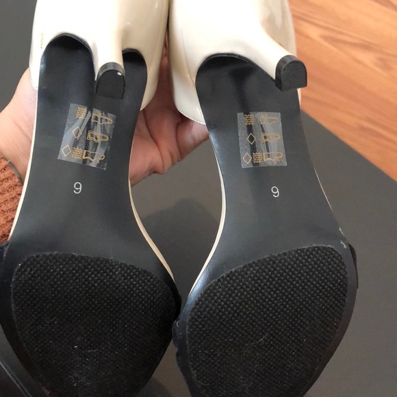 Call it spring heels - Picture 5 of 8